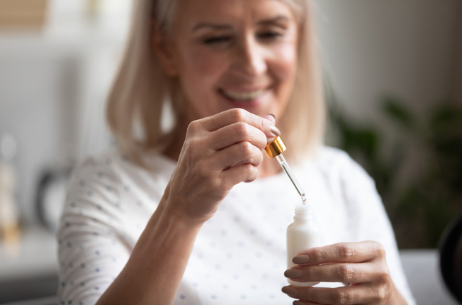 Omladenie pleti pomocou vitamínového séra